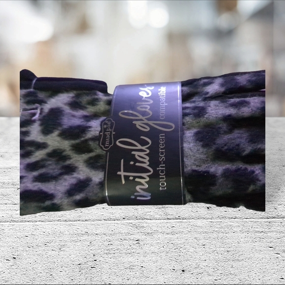 Mud pie initial gloves OS - Picture 9 of 13